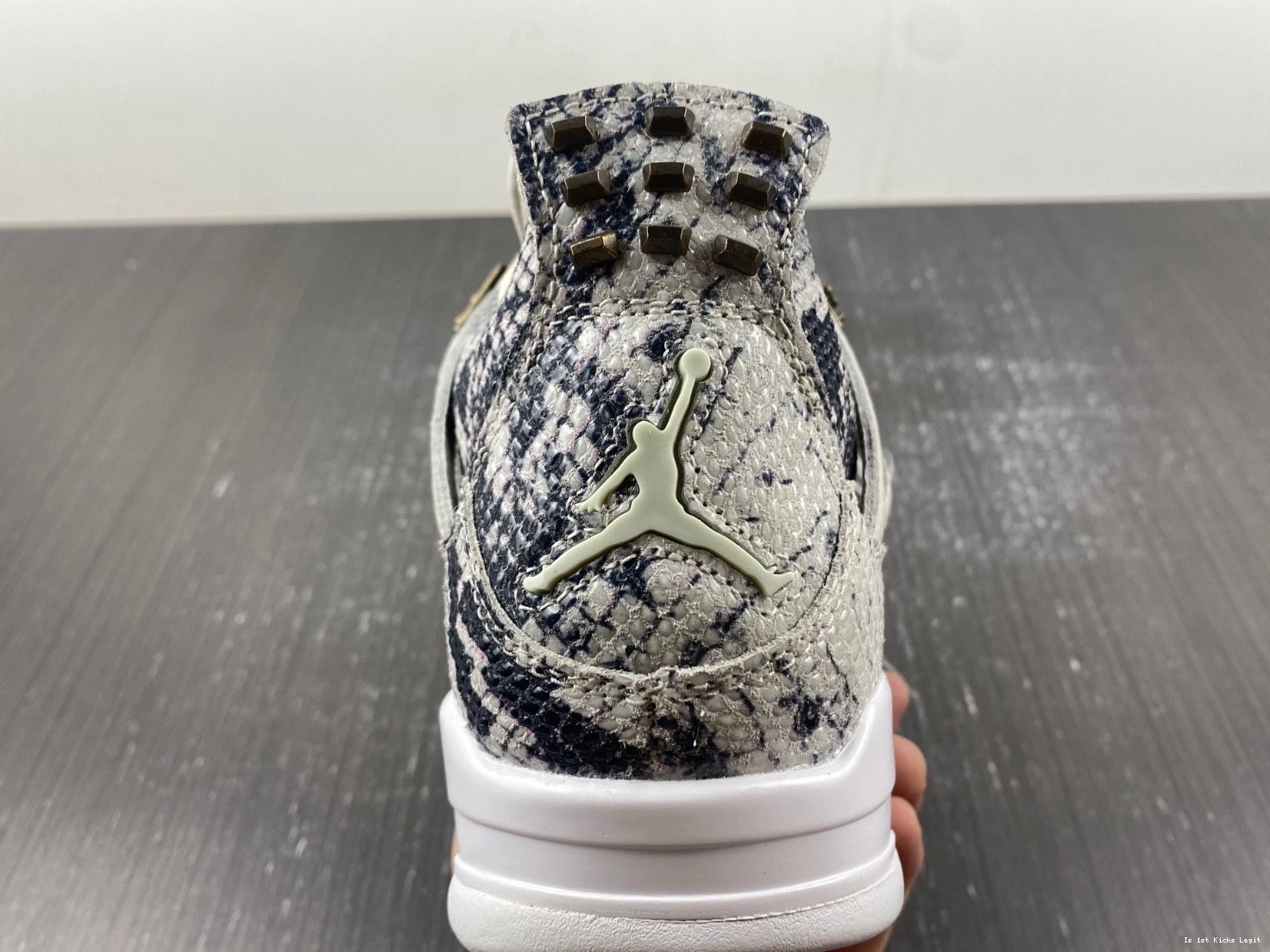 - 819139-030 4 Retro Jordan Snakeskin 0131